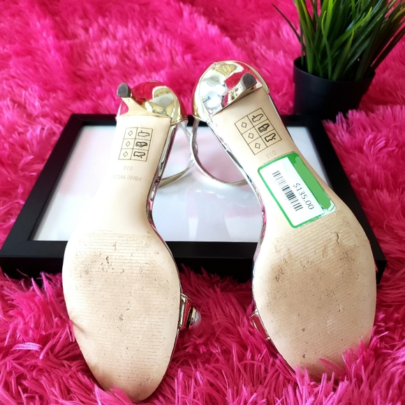 WOMEN'S HEELS - Picture 6 of 6